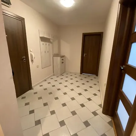 Vintage - A Centre *